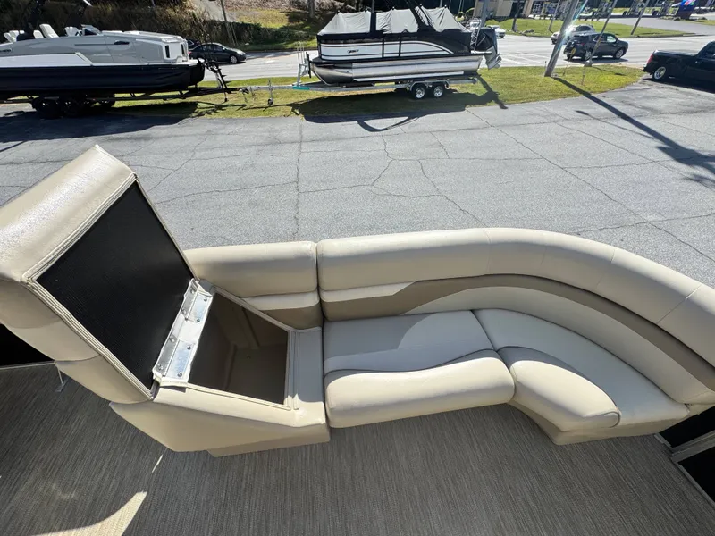 Slide: The Image of Misty Harbor A-2285RU 2017 - 12