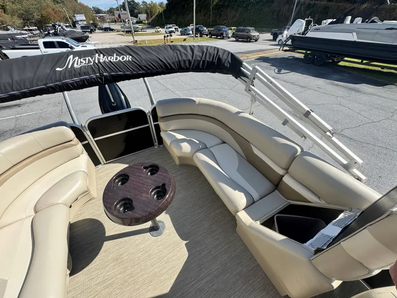 Slide: The Image of Misty Harbor A-2285RU 2017 - 13