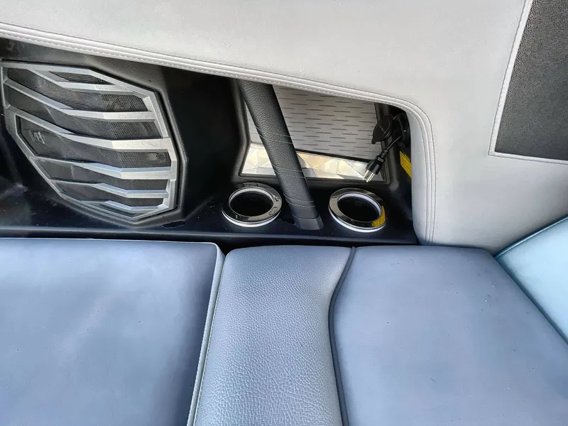 Slide: The Image of Nautique G25 2021 - 17