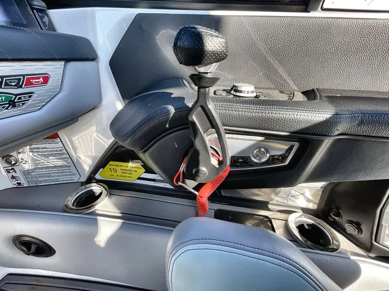 Slide: The Image of Nautique G25 2021 - 22