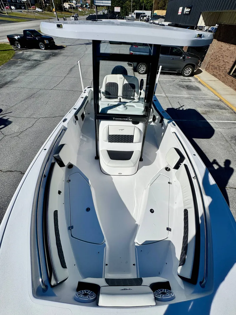 Slide: The Image of Tidewater 220 LXF 2026 - 11