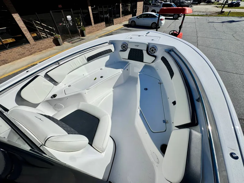 Slide: The Image of Tidewater 220 LXF 2026 - 13