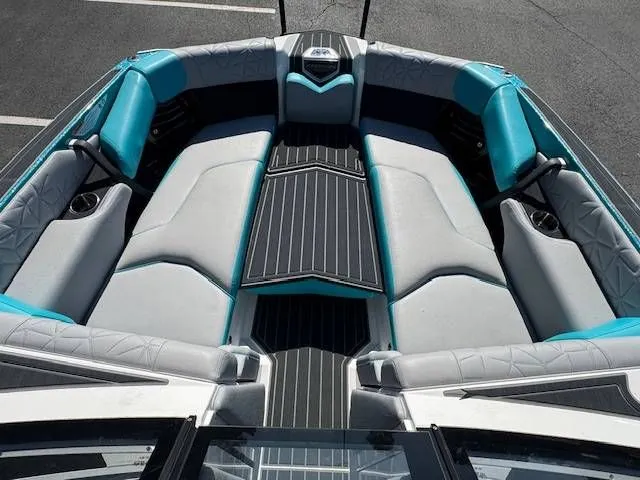 Slide: The Image of Nautique Super Air Nautique G25 Paragon 2022 - 11