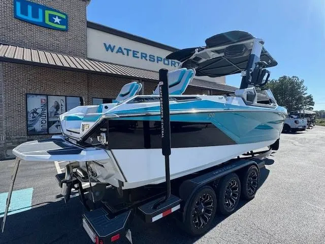 Slide: The Image of Nautique Super Air Nautique G25 Paragon 2022 - 13