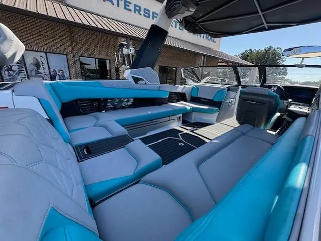 Slide: The Image of Nautique Super Air Nautique G25 Paragon 2022 - 24