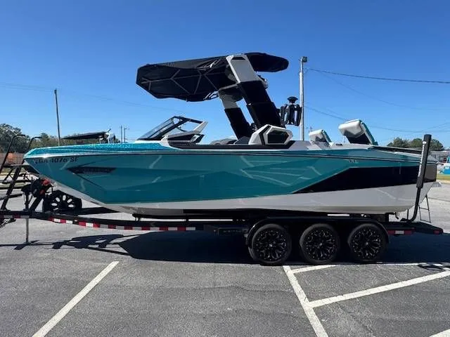 Slide: The Image of Nautique Super Air Nautique G25 Paragon 2022 - 3