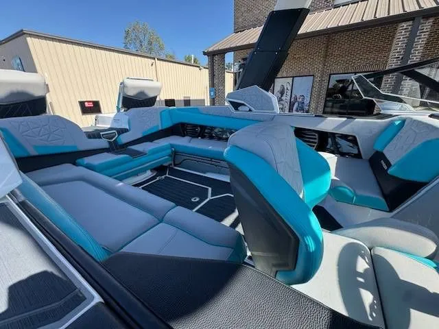 Slide: The Image of Nautique Super Air Nautique G25 Paragon 2022 - 8