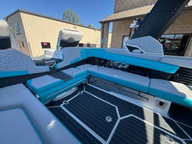 Slide: The Image of Nautique Super Air Nautique G25 Paragon 2022 - 9