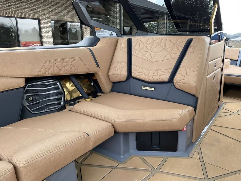 Slide: The Image of Nautique Paragon 25 2026 - 17