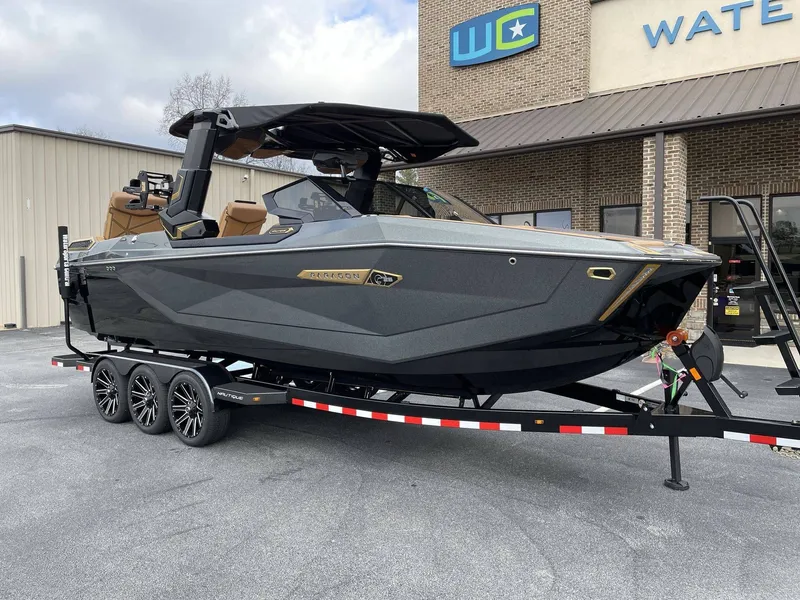 Slide: The Image of Nautique Paragon 25 2026 - 20