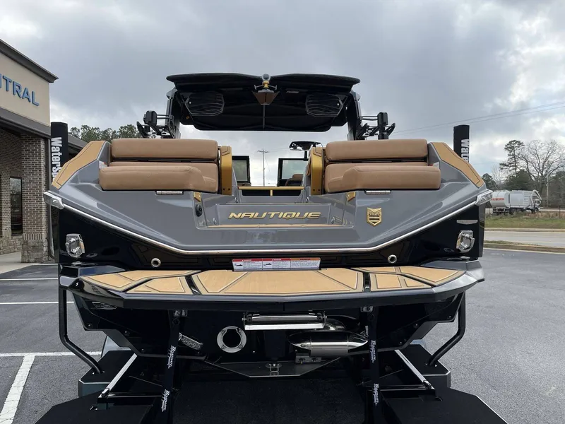 Slide: The Image of Nautique Paragon 25 2026 - 3