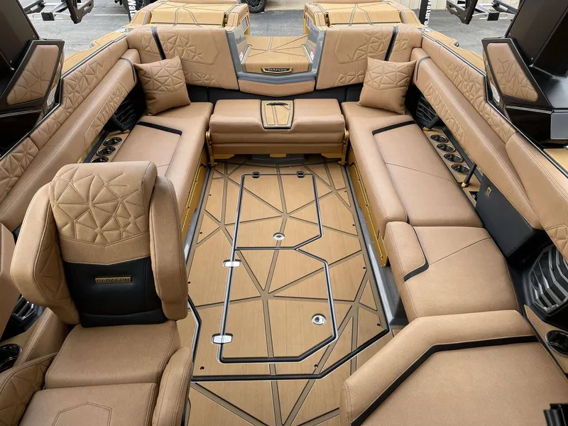 Slide: The Image of Nautique Paragon 25 2026 - 32