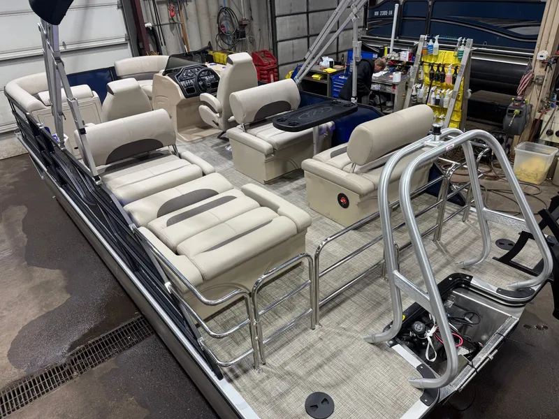Slide: The Image of Bentley Pontoons Legacy 115HP QSB 220 Swingback Pontoon 2026 - 36