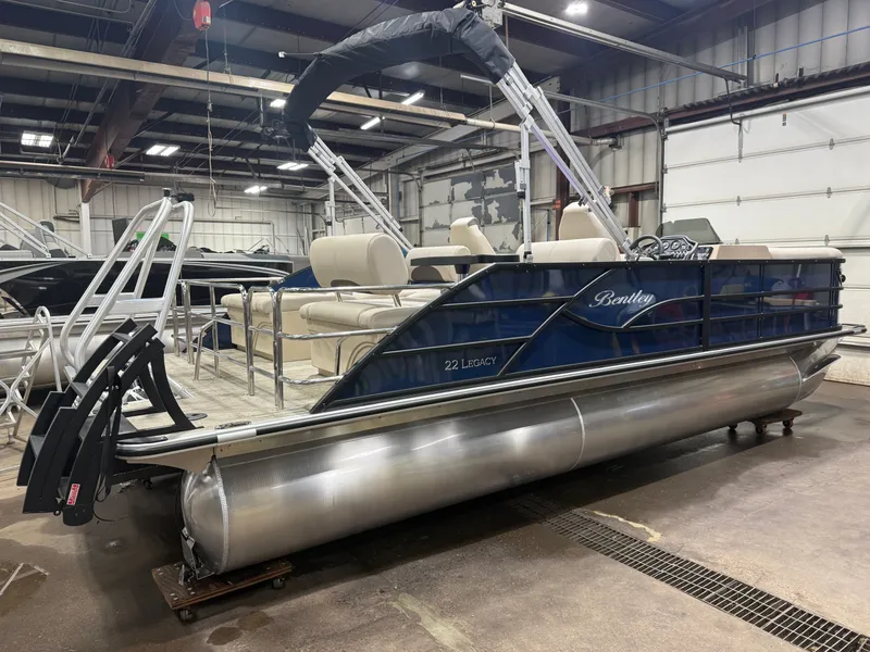 Slide: The Image of Bentley Pontoons Legacy 115HP QSB 220 Swingback Pontoon 2026 - 40