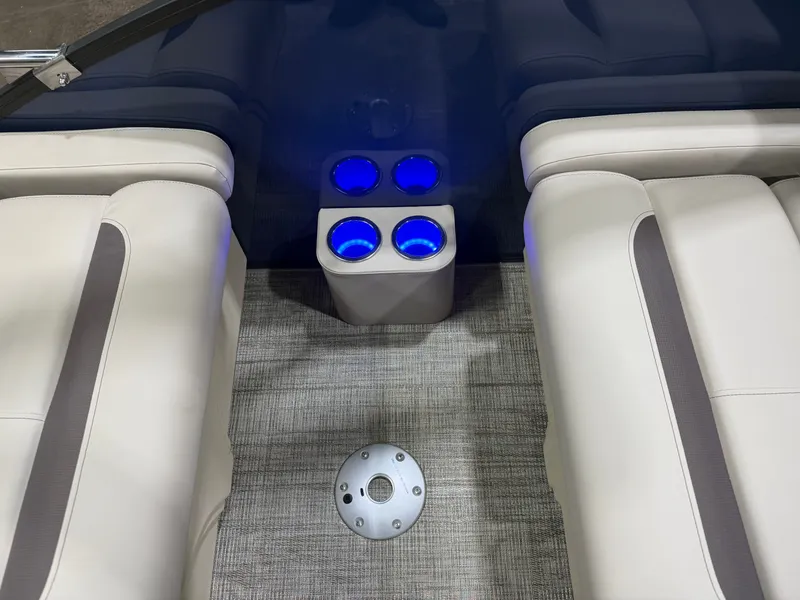 Slide: The Image of Bentley Pontoons Legacy 220 QSB Swingback & Honda 4-Stroke EFI 2026 - 21