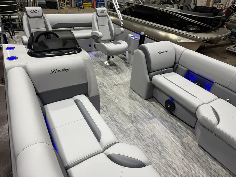 Slide: The Image of Bentley Pontoons Legacy 220 Swingback & Honda 4-Stroke EFI 2026 - 30