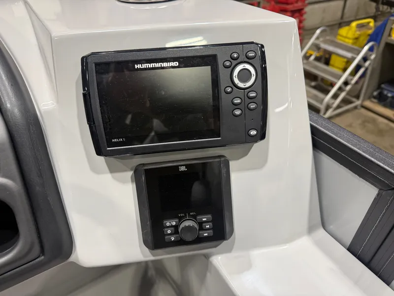 Slide: The Image of Bentley Pontoons Legacy 220 Swingback & Honda 4-Stroke EFI 2026 - 14