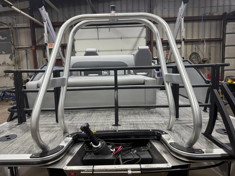 Slide: The Image of Bentley Pontoons Legacy 220 Swingback & Honda 4-Stroke EFI 2026 - 38