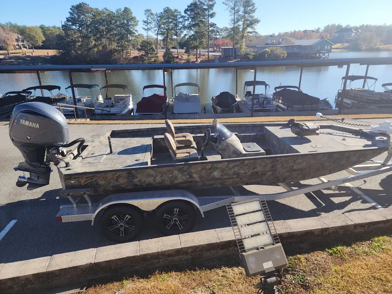 Slide: The Image of Excel Cat Pro Side Console 2172 2024 - 5