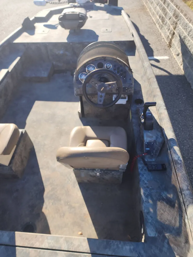 Slide: The Image of Excel Cat Pro Side Console 2172 2024 - 7