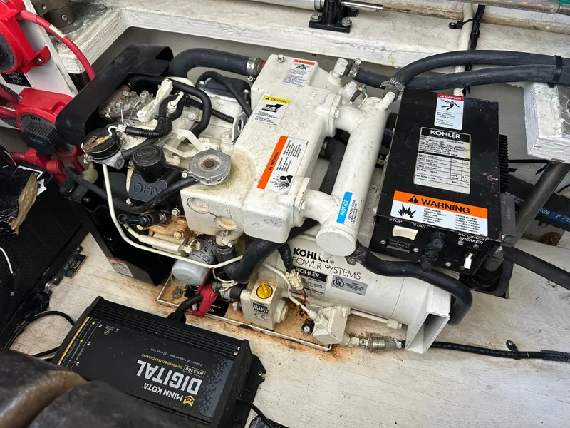 Slide: The Image of Cruisers 320 Express 2005 - 16