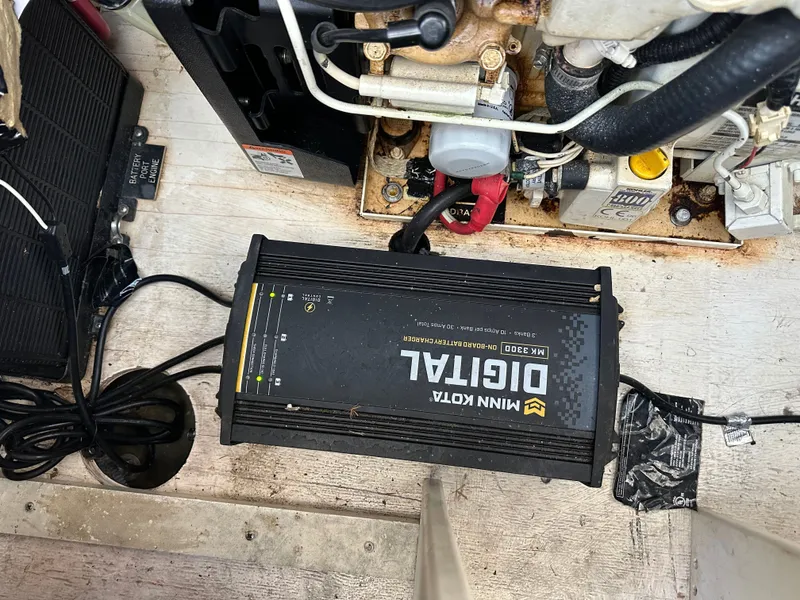 Slide: The Image of Cruisers 320 Express 2005 - 17