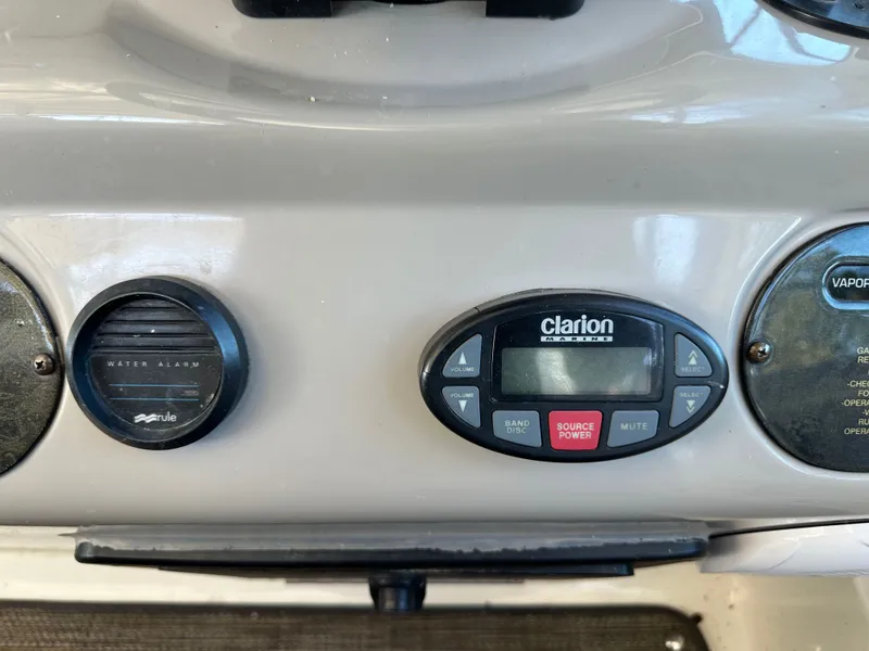 Slide: The Image of Cruisers 320 Express 2005 - 25