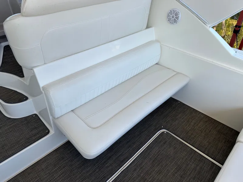 Slide: The Image of Cruisers Yachts 320 Express 2005 - 14