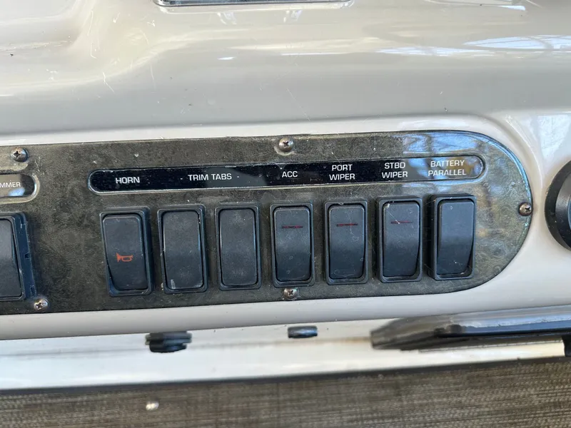 Slide: The Image of Cruisers Yachts 320 Express 2005 - 21