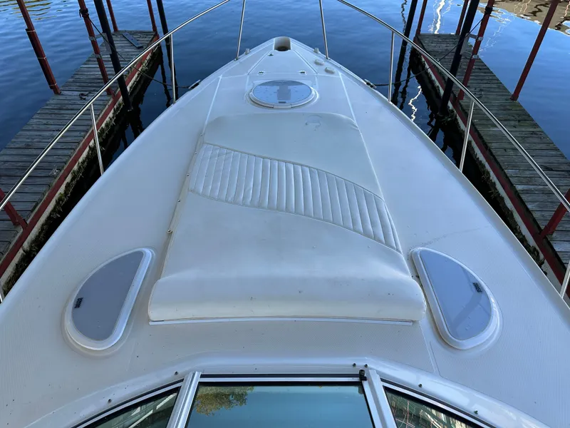 Slide: The Image of Cruisers Yachts 320 Express 2005 - 29