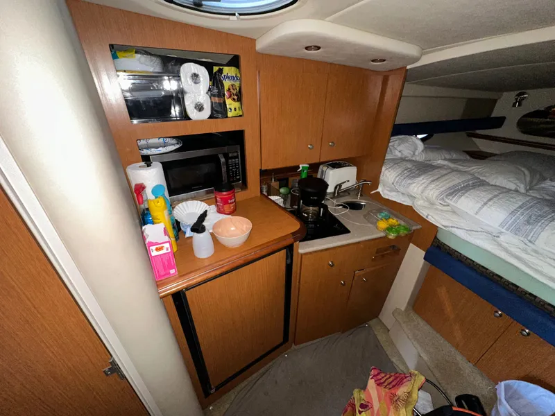 Slide: The Image of Cruisers Yachts 320 Express 2005 - 37