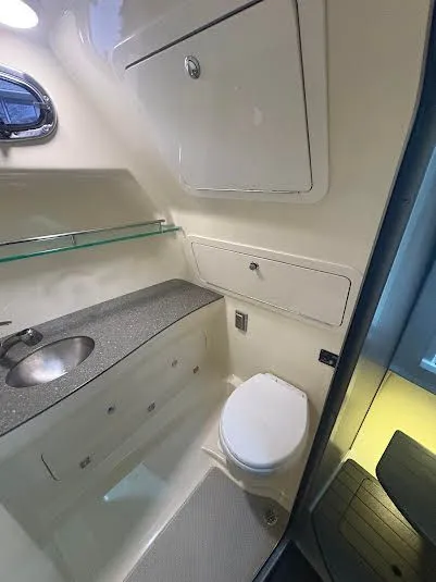 Slide: The Image of Boston Whaler 315 Conquest 2017 - 20