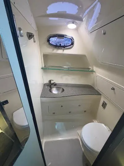 Slide: The Image of Boston Whaler 315 Conquest 2017 - 21