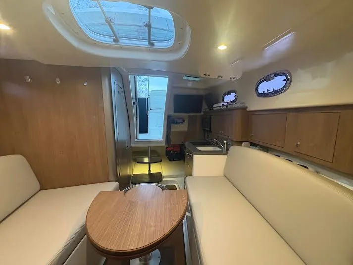 Slide: The Image of Boston Whaler 315 Conquest 2017 - 24