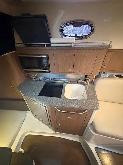 Slide: The Image of Boston Whaler 315 Conquest 2017 - 25