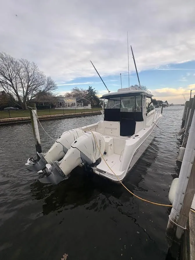 Slide: The Image of Boston Whaler 315 Conquest 2017 - 3