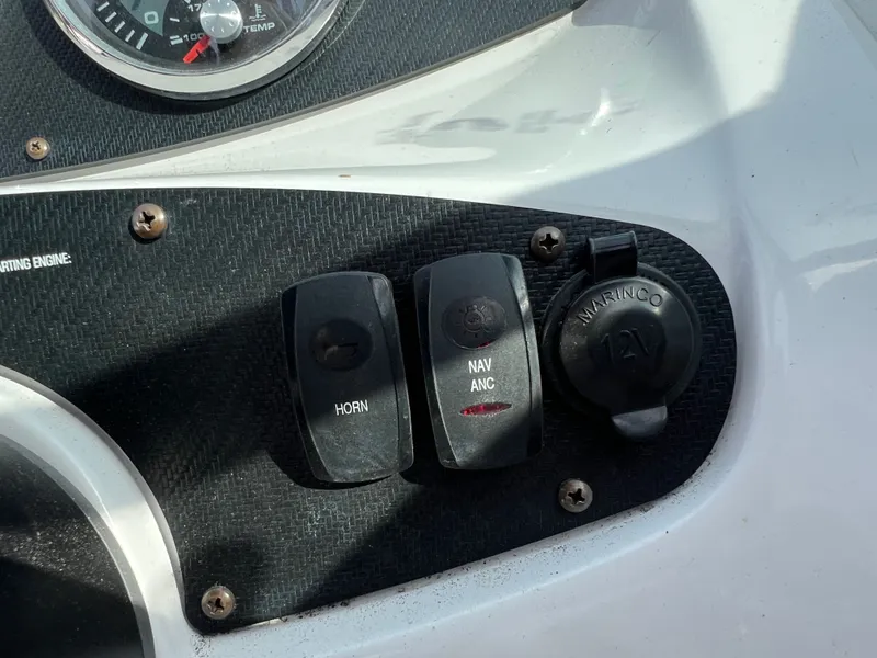 Slide: The Image of Four Winns H190 2010 - 10