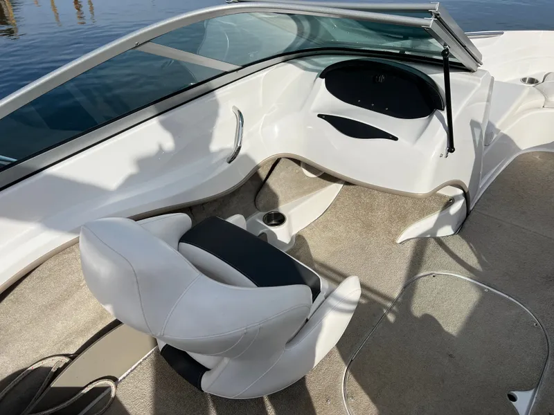 Slide: The Image of Four Winns H190 2010 - 12