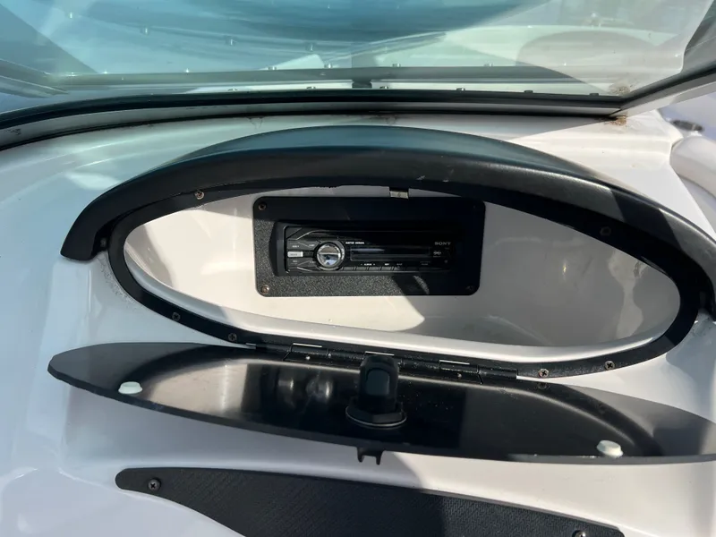 Slide: The Image of Four Winns H190 2010 - 13