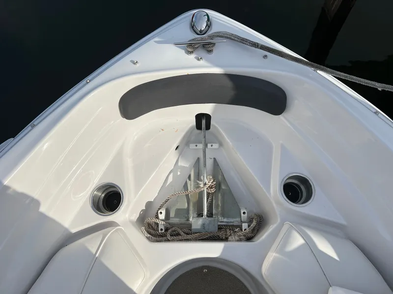 Slide: The Image of Four Winns H190 2010 - 19