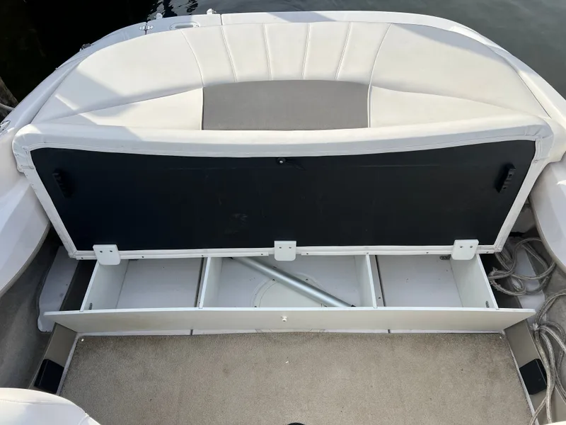 Slide: The Image of Four Winns H190 2010 - 3