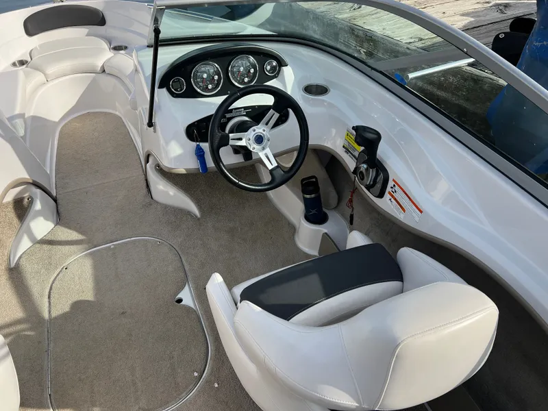 Slide: The Image of Four Winns H190 2010 - 6