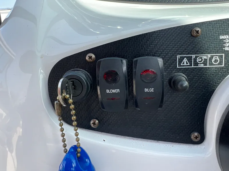 Slide: The Image of Four Winns H190 2010 - 9