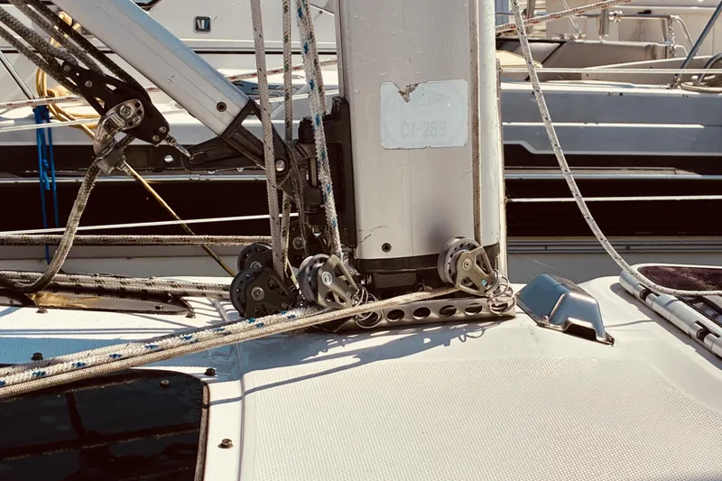 Slide: The Image of Close-up of a 2005 Hunter 33 sailboat mast and rigging. - 16