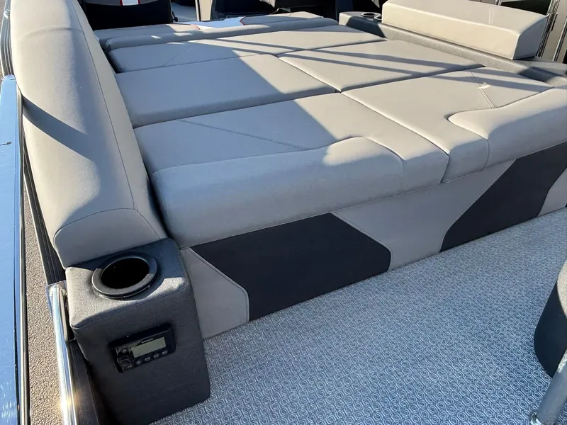 Slide: The Image of Evotti 723 CS 2026 - 28