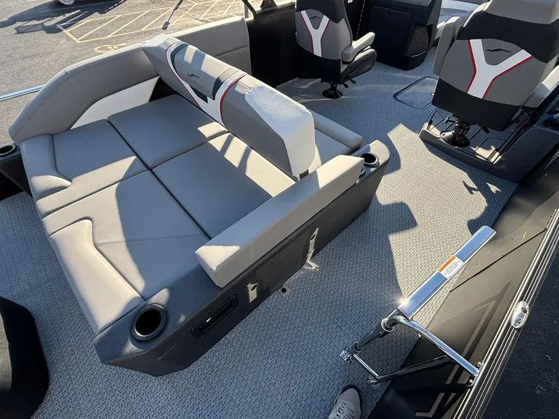 Slide: The Image of Evotti 723 CS 2026 - 35