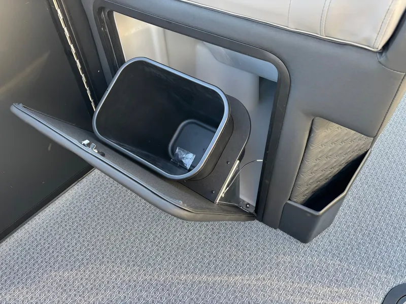 Slide: The Image of Evotti 723 CS 2026 - 5