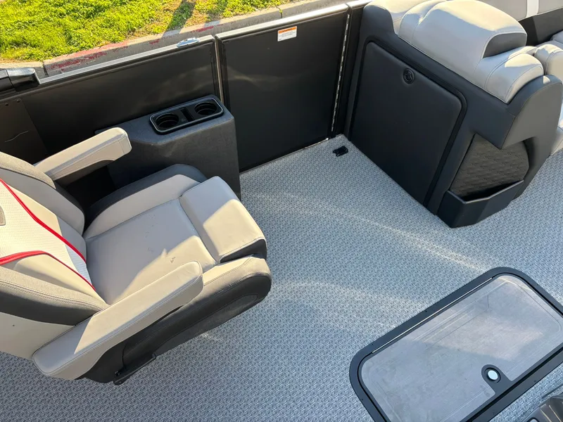 Slide: The Image of Evotti 723 CS 2026 - 6