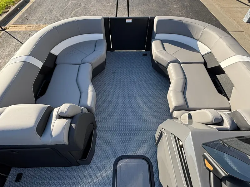 Slide: The Image of Evotti 723 CS 2026 - 8