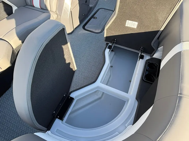 Slide: The Image of Evotti 723 CS 2026 - 9